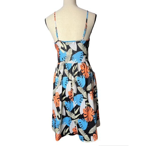 Yathon Women's Sundress Size M in Blue Orange and White Leaves with Pockets - Picture 3 of 6